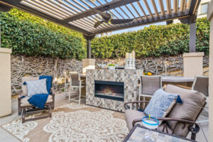 Fans for pergola