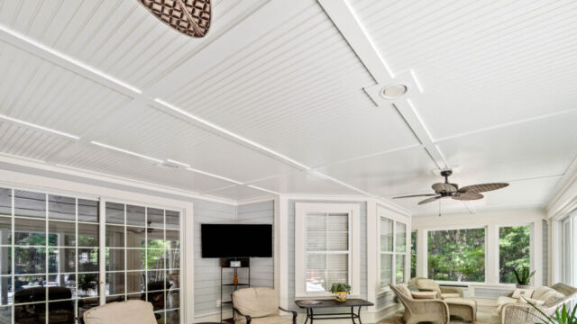 Sunroom with expansive doors